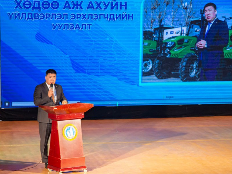 Говийн бүсийн хөдөө аж ахуйн үйлдвэрлэл эрхлэгчдийн уулзалт Мандалговь хотод эхэллээ