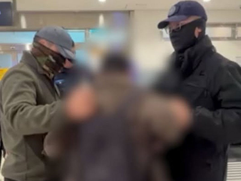 Бага насны хүүхдийг садар самуунд уруу татаж, интерполоор эрэн сурвалжлагдаж байсан этгээдийг БНСУ-аас албадан гаргуулж, баривчиллаа
