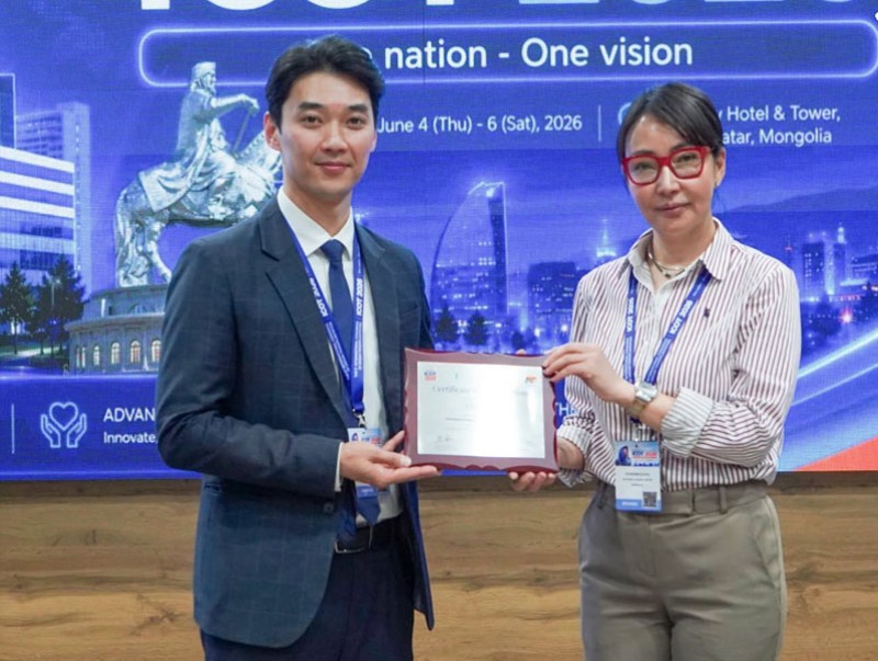 ЭХЭМҮТ-ийн эмч нар хүүхдийн эрхтэн шилжүүлэн суулгах эмчилгээний үр дүнгээ олон улсад танилцуулав